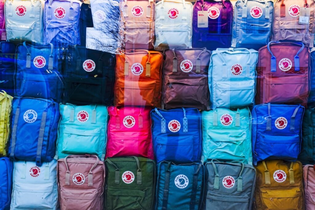 Photo "Practical" vs "Impractical": Backpacks